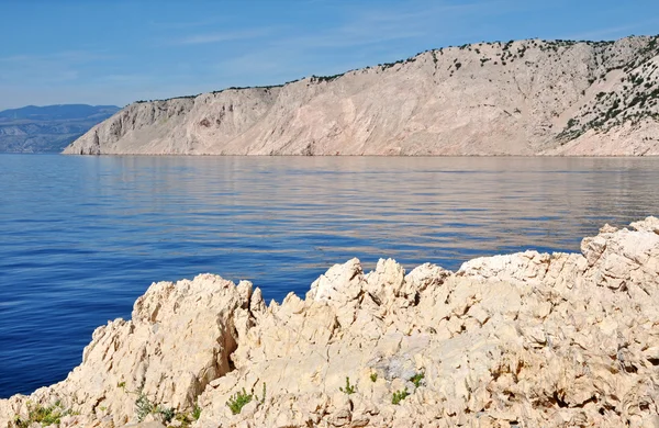 Mar Adriático, costa rochosa — Fotografia de Stock