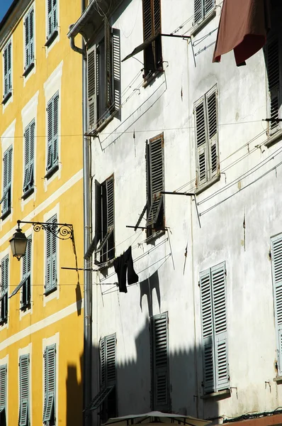 Budynki na ulicy w mieście Ajaccio, Corsica — Zdjęcie stockowe