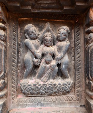 Erotik oymalar Katmandu, Nepal Hindu tapınakları Doğum