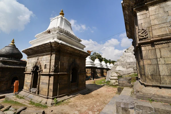 A Pashupatinath ősi Hindu templomban, mielőtt a földrengés, — Stock Fotó