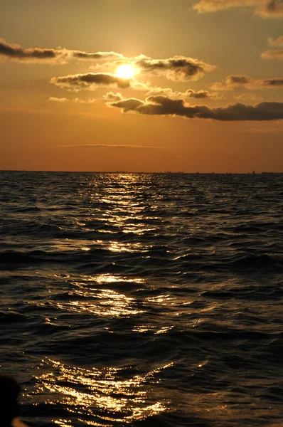 Ηλιοβασίλεμα πάνω από τη μαύρη θάλασσα, Ρουμανία — Φωτογραφία Αρχείου