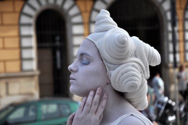 Canlı heykel, sokak sanatçı