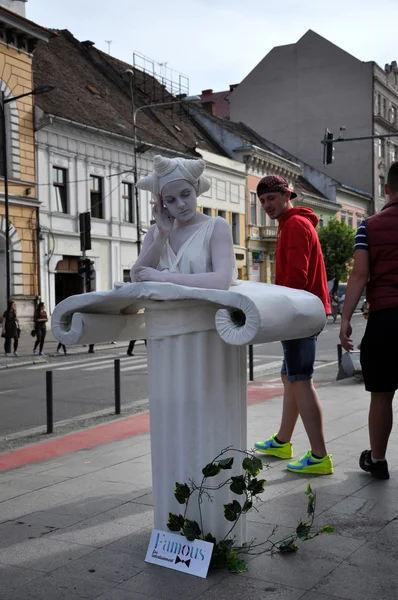 Estatua viva, artista callejero — Foto de Stock