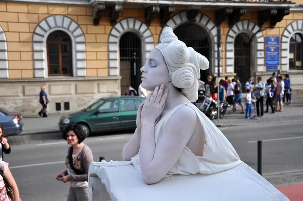 Estátua viva, artista de rua — Fotografia de Stock