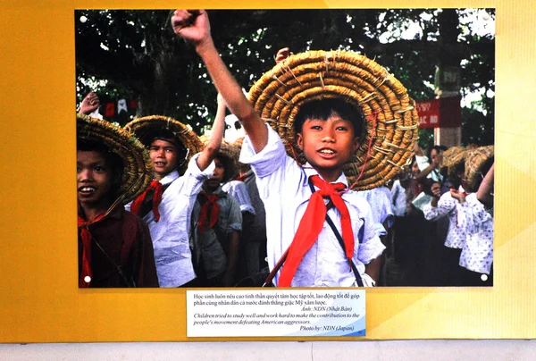 Stare zdjęcie wietnamskich dzieci — Zdjęcie stockowe