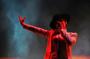 Parov Stelar Band canlı Sahne Alanı'nda gerçekleştirir
