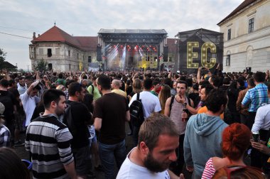 Kedi İmparatorluğu canlı konser gerçekleştirir