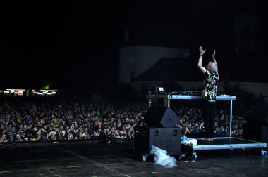 Fatboy Slim canlı konser gerçekleştirir