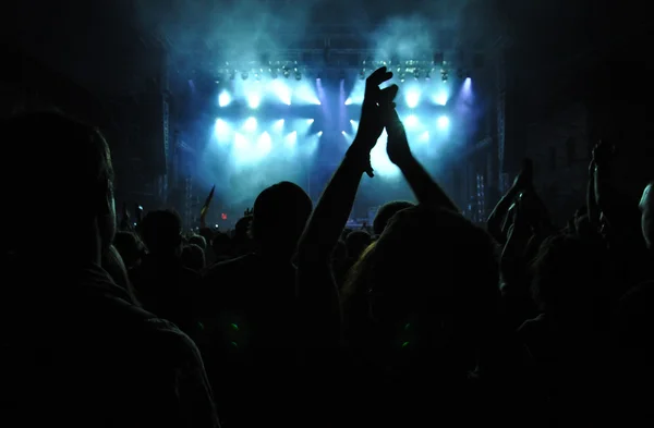 Multitud de personas de fiesta — Foto de Stock