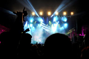 Canlı konser, parti insanların kalabalık