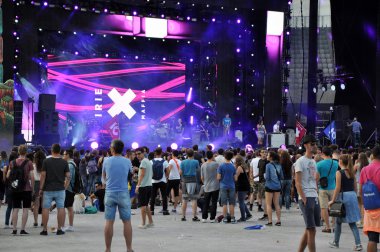 Canlı konser, parti insanlar