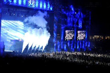 DJ Atb canlı konser gerçekleştirir