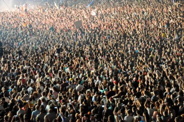 Parti kalabalık konser dans