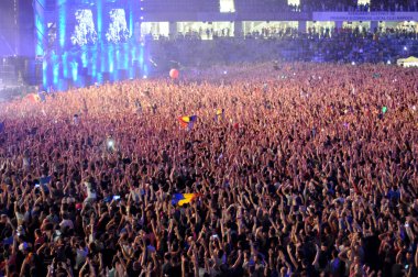 İnsanlar bir canlı konser