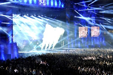 DJ Atb canlı konser gerçekleştirir