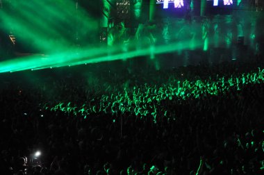 Stadyum insanlarla dolu