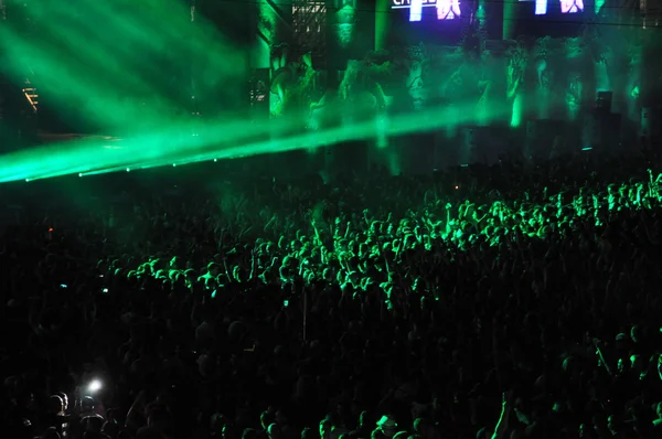 Stadyum insanlarla dolu