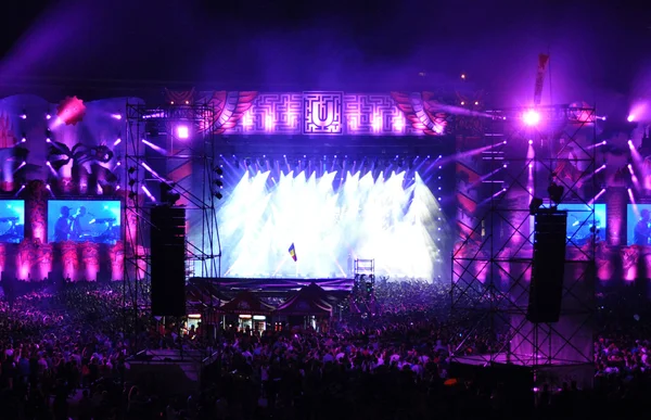 Live concert on the Main stage of the Untold Festival — Stock Photo, Image