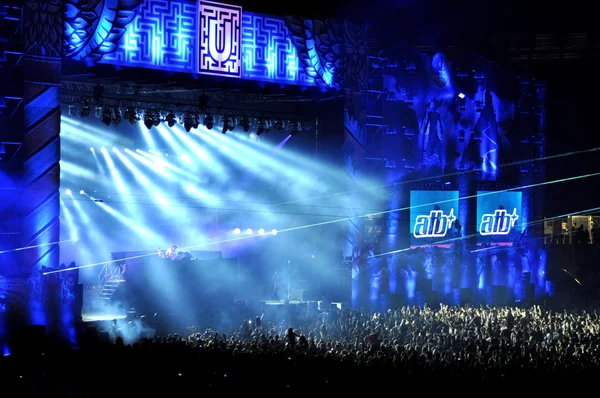 Dj canlı karıştırma 