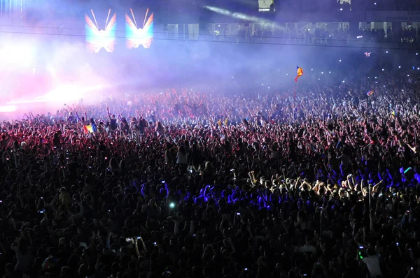 Κόμμα πλήθος σε μια συναυλία — Φωτογραφία Αρχείου