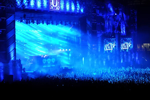 Dj ATB realiza un concierto en vivo — Foto de Stock