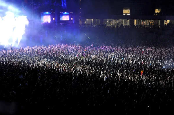 Konserde kalabalık — Stok fotoğraf