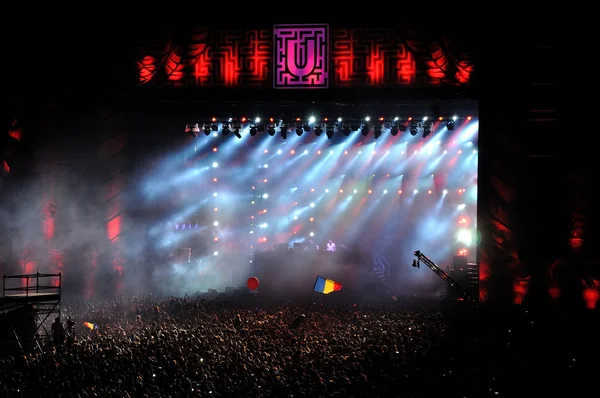 Dimitri Vegas ve Mike gibi canlı konser