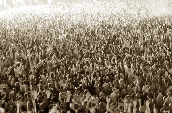 Folla offuscata a un concerto — Foto Stock