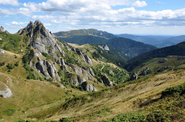 Horská krajina v Karpatech — Stock fotografie