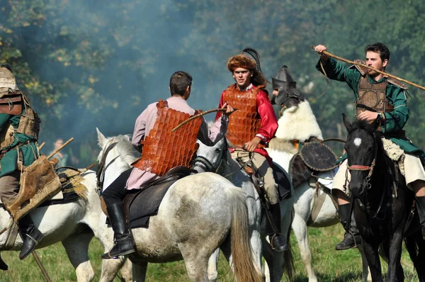 Demonstração equestre em trajes tradicionais — Fotografia de Stock