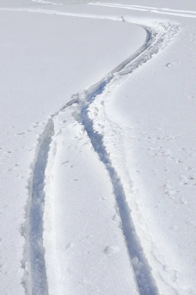 Pista da sci sulla neve fresca — Foto Stock