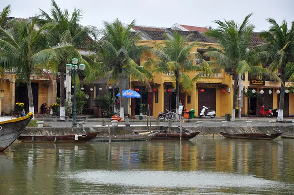 A kereskedelmi kikötő Hoi An város, Vietnam — Stock Fotó