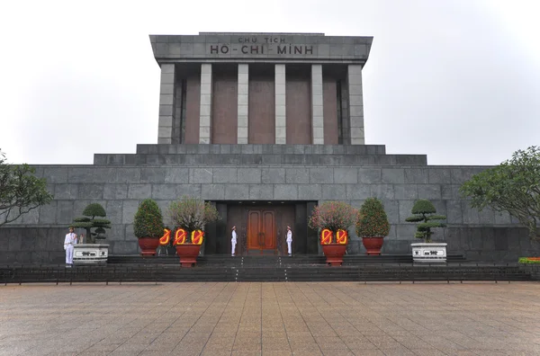 Ho Chi Minh mausoleum in Hanoi, Vietnam — Stock Photo, Image