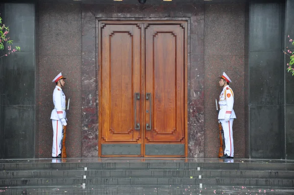 Ho Chi Minh mausoleum in Hanoi, Vietnam — Stock Photo, Image