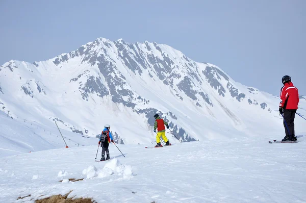 Alpler'de kayak kayakçı — Stok fotoğraf