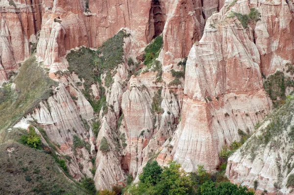 Reserva geológica. O desfiladeiro de Rapa Rosie, Roménia — Fotografia de Stock