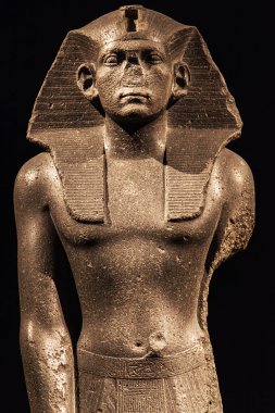 Dua eden Kral Amenemhet III heykeli