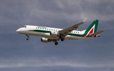 Alitalia Cityliner Embraer ERJ-175 STD