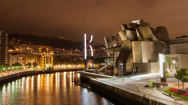 Nervion river at night — Stock Photo, Image