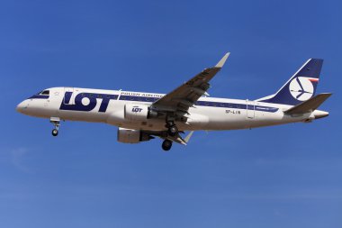 Çok Polonya Havayolları Embraer Erj-175lr