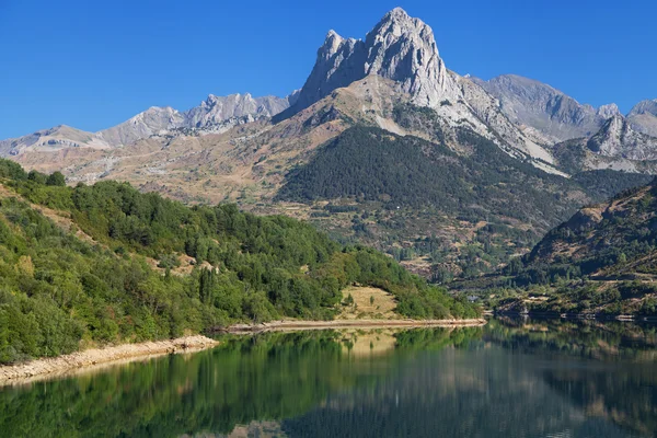 Tena Valley in the Pyrenees — Stock Photo, Image
