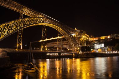 Portekiz, Porto 'da Gece Köprüsü