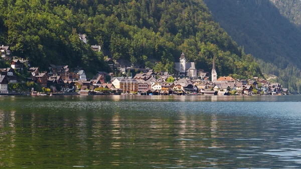 Hallstatt en las orillas del Hallstatter See — Foto de Stock