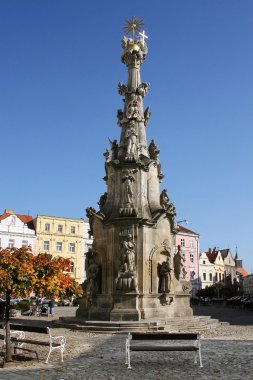 Sütun Holy Trinity