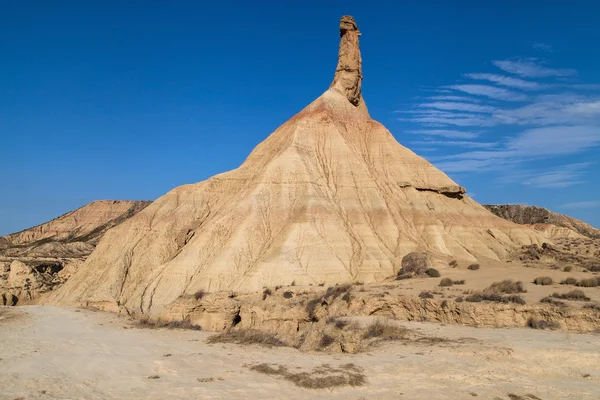 Напрямку Cabezo де Castildetierra у Bardenas будівля — стокове фото