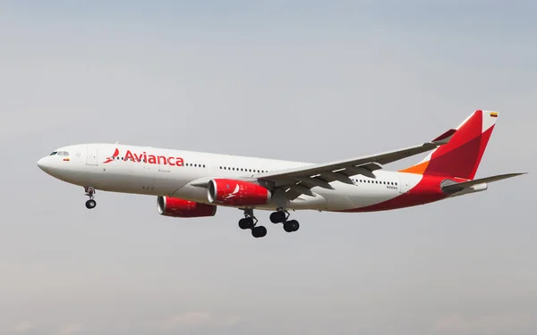 Airbus A330 компании Avianca — стоковое фото