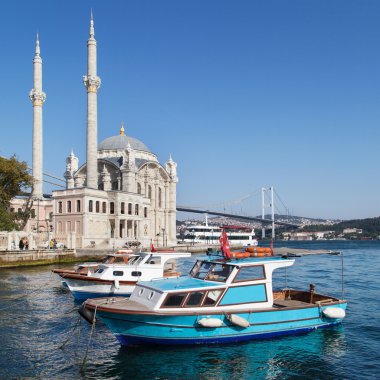 Ortaköy Camii