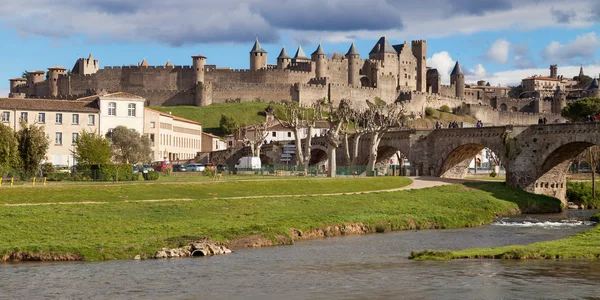 Medeltida muromgärdade staden Carcassonne — Stockfoto