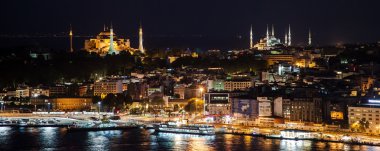 Ayasofya gece sophia ve mavi Camii