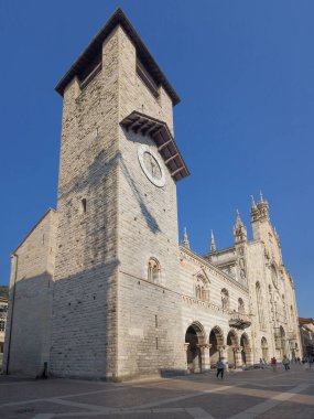 Como, İtalya - 20 Ağustos 2021: Como, İtalya 'da Santa Maria Assunta Katedrali.